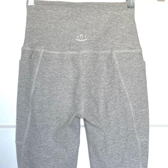 Beyond Yoga X Peloton Women’s Size XS Space Dye Grey High Rise 7/8 Legging Logo - Picture 4 of 8